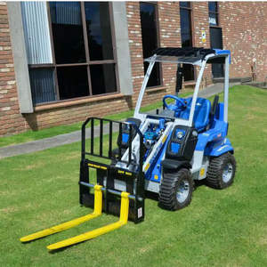 Nueva Minicargadora 8.4SK con Componentes Esenciales como Horquillas para Paletas, Motor, Caja de Cambios y Bomba, en Venta - Product Image 1