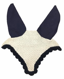 Velo de ganchillo blanco para moscas de caballo con cubre orejas azul marino y ribete negro, gorro ecuestre hecho a mano, color personalizable, acolchado suave de alta calidad - Product Image 1