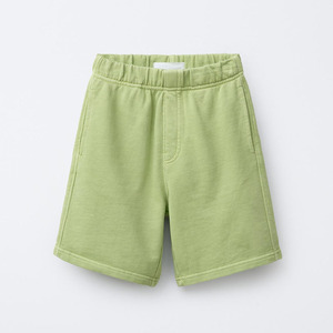 Conjunto de Sudadera con Capucha y Pantalones Cortos Verdes, Color Sólido, Estilo Casual para Niños, Material French Terry, Logotipo Estampado en el Pecho Izquierdo - Product Image 3