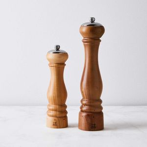 Wooden <b>Pepper</b> <b>Grinder</b> Manual Adjustable Push Pull Mechanism Natural Grain Finish - Product Image 2
