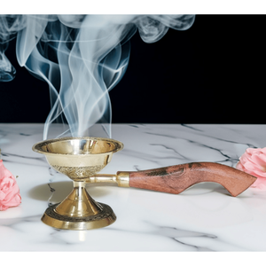 Quemador de Incienso Ecológico de Latón - Decoración Religiosa Tradicional para el Hogar, para Meditación, Relajación y Enfoque en la Oración - Product Image 1