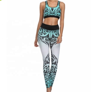Conjunto de leggings y sujetador deportivo para mujer, con diseño de tiras cruzadas y espalda cruzada, soporte medio, transpirable, que absorbe el sudor, ropa deportiva para yoga. - Product Image 2