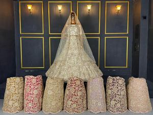 Robe de mariée brodée Lehenga Choli à voile perlé, tenue de mariage pakistanaise, vêtement formel de style ancien - Product Image 6