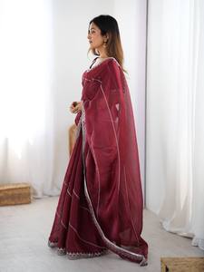 Sari en soie JMC élégant avec broderies fines et finitions raffinées – Tenue de fête et de mariée - Product Image 2
