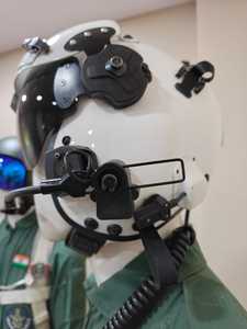 Nouveau casque intégral blanc en polycarbonate avec visière transparente, design de sécurité aéronautique, taille L JT007, version améliorée en fibre d'aramide et carbone - Product Image 1