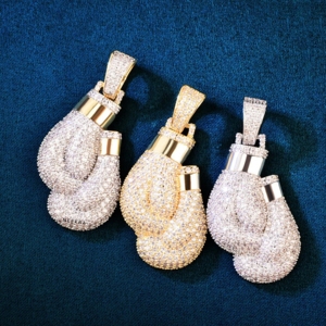 Pendentif Gants de Boxe Entièrement Sertis de Pierres - Pendentif en Argent 925 et Moissanite, Pièce Unique Faite à la Main par un Designer, Pendentif Hip Hop en Moissanite - Product Image 5