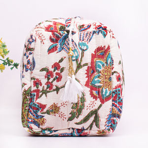 กระเป๋าเครื่องสำอางแบบกันน้ำพิมพ์ลายผ้าฝ้ายคุณภาพสูงแบบควิลท์พร้อมซิป  ผลิตตามสั่งจากโรงงาน เป็นมิตรกับสิ่งแวดล้อม  ชุดจัดระเบียบเครื่องสำอางขนาดใหญ่ - Product Image 4