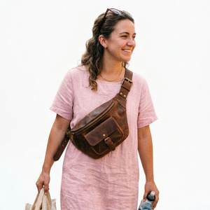 Sac banane imperméable durable grande capacité avec plusieurs poches, sangle de taille réglable et fermeture à verrouillage pour voyage, randonnée et activités de plein air - Product Image 1