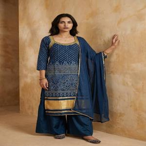 VASTRA COTTAGE Elegante Conjunto Kurti Palazzo Dupatta de Chinon con Bordado de Hilo, Traje Ligero de Diseño Étnico para Mujer - Product Image 5