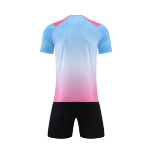 Conjunto de Camiseta de Fútbol Sublimada con Degradado Azul Claro y Rosa para Hombre, Manga Corta, Absorbe la Humedad, Ajuste Atlético, Uniforme de Fútbol - Product Image 3
