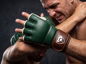 Guantes de MMA Dumela International EVO, de Cuero Vacuno Verde, Duraderos, para Todas las Estaciones, con Protección - Product Image 4