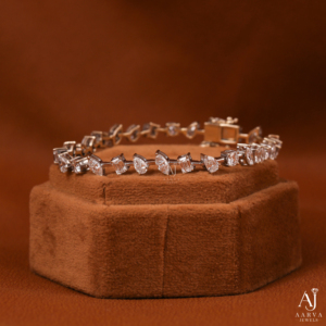 AARVA JEWELS Pulsera de tenis de moissanita con corte brillante redondo, engaste de bisel, chapado en rodio, plata 925, de lujo para mujer, para boda - Product Image 1