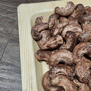 Noix de cajou biologiques premium du Vietnam W320, grillées au sel, saveur naturelle de haute qualité, emballage sous vide, meilleur prix, OEM/ODM - Product Image 6