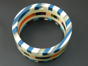 Brazalete de Resina Hecho a Mano de Alta Calidad para Mujer, Mejores Colores, Talla Estándar, Estilo Romántico para Boda, por AFZA ENTERPRISES - Product Image 6