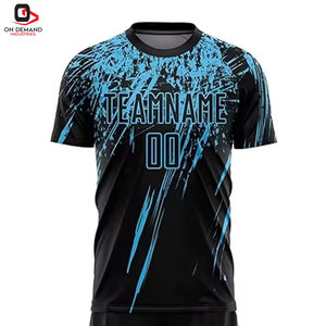 Ensemble de maillot et short de football confortable et respirant, design athlétique léger, idéal pour les équipes de football - Product Image 4