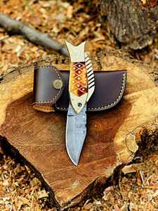 Cuchillo plegable industrial de acero de Damasco de alta calidad con latón grabado y hueso quemado, hecho a mano, producto al por mayor Palace LLC - Product Image 5