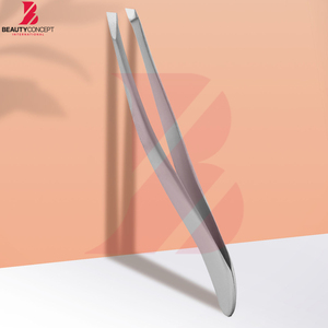 Pinzas de Precisión Curvas de Última Generación para Cejas, Perfectas para Depilación, Modelado y Cuidado con Agarre Cómodo - Product Image 2