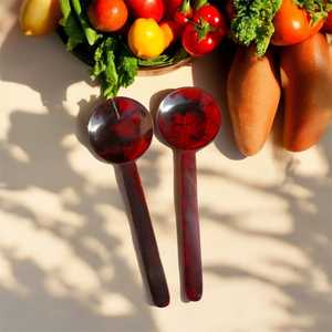 ชุดช้อนส้อมสลัดเรซิ่นสีแดงและสีดำทำมือ |   สิ่งจำเป็นสำหรับห้องครัวสมัยใหม่ - Product Image 1
