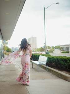 ผ้าไหมแท้ลายแทบบี้ ดีไซน์หรูหรา พร้อมเสื้อคลุมสุดเก๋ ทันสมัย สวยงาม  ชุดส่าหรีอินเดียแบบเรียบร้อย เหมาะสำหรับงานปาร์ตี้และสวมใส่ลำลองสำหรับผู้หญิง - Product Image 4