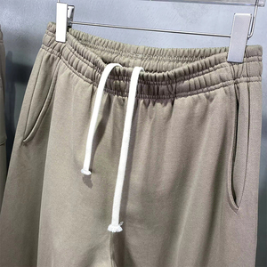 Pantalones de chándal jogger holgados de invierno para hombre, estilo urbano, con cintura alta con cordón, ligeros, casuales, de lona de 500 GSM, ecológicos y de ajuste holgado. - Product Image 2