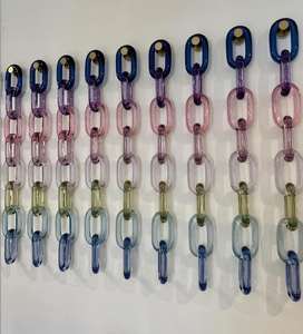 Décoration murale moderne en résine écologique colorée en forme d'ange avec maillons de chaîne pour salon, chambre et bureau - Product Image 1