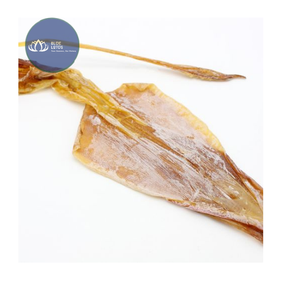 Tubes de calamar séchés avec peau 20-22cm, faits à la main, entiers, fruits de mer - Product Image 1