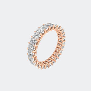 Bague éternité sertie de 3,90 carats de pierres taille émeraude - Product Image 2