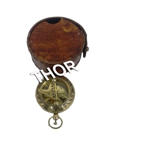 Boussole en laiton décorative rétro nautique boussole plate à pousser à collectionner avec boîte en cuir marron - Product Image 6