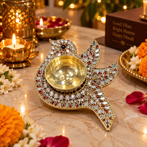 Diya de latón con diseño de pájaro y efecto espejo – Elegante y tradicional Diya decorativa para Diwali, Pooja y decoración del hogar - Product Image 2