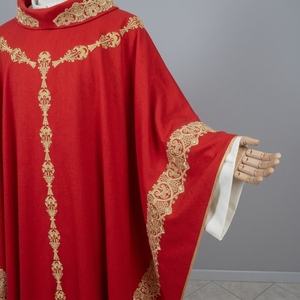 Casulla Roja Sólida Bordada para Sacerdote Católico, Túnica Litúrgica de Manga Larga con Frente para Ceremonias Religiosas, Primavera, Verano, Invierno - Product Image 3