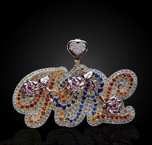 จี้เพชรโมอิสซาไนต์แบบฮิปฮอปสั่งทำพิเศษสำหรับผู้ชาย ประดับเพชร VVS พร้อมสลักชื่อและตัวอักษรตามต้องการ ของขวัญเครื่องประดับสำหรับเขาหรือเธอ - Product Image 2