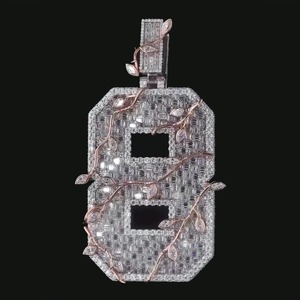 Pendentifs et Breloques pour Femme en Moissanite Taille Émeraude VVS, Plaqué Or Rose, Certifiée IGI, Style Hip Hop, avec Numéro 4 Personnalisé, Certifiée 'Iced Pass Test', Qualité Fine - Product Image 4