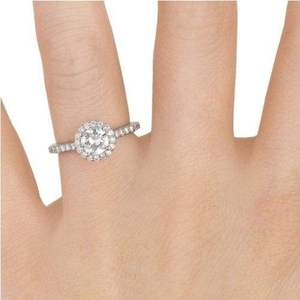 Anillo Moderno de Oro de 18K con Halo y Diamantes Naturales, Colección de Joyería al por Mayor y Menor, Personalizable OEM - Product Image 1