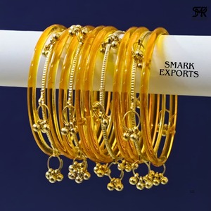 Ensemble de 16 bracelets en or plaqué traditionnel, style Ghungroo du Cachemire, faits à la main, bijoux de mode pour femmes, pour occasions festives, par un tiers - Product Image 1