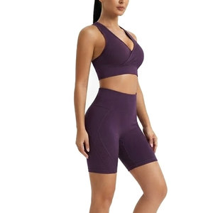 Ensemble de sport 2 pièces pour femmes actives, haut et short de yoga, tenue extensible et respirante pour la salle de sport, l'exercice, la remise en forme et la course à pied - Product Image 3