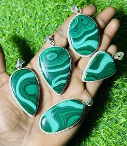 จี้มาลาไคต์ธรรมชาติ TRIMURTI GEMS T N 1088 ชุบเงิน ประดับขอบเงิน รูปทรงหยดน้ำ สีเขียวลายเส้น รูปไข่ คลาสสิก - Product Image 1