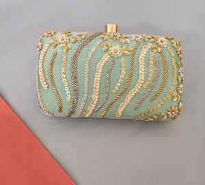 กระเป๋าคลัทช์แฟนซีสำหรับงานแต่งงานของผู้หญิงและเด็กผู้หญิงกระเป๋างานราตรีปักลายดอกไม้งานฝีมือสุดหรู - Product Image 5