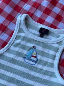 Traje de Baño Verde de Lujo Hecho a Mano en Spandex/Nylon con Escote Profundo en V, Lentejuelas y Cuentas, Bikini de 1 Pieza, Ecológico y Elástico - Product Image 2