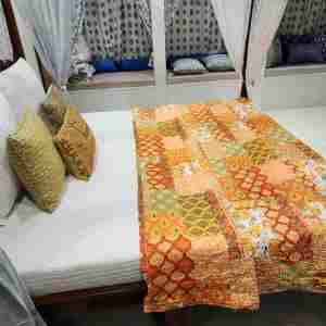 Tendance 100% coton canard multicolore traditionnel Aari brodé à la main Quandong jardin couvre-lit Table couvre toutes saisons - Product Image 2