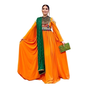 Robe de soirée bohème longue en mousseline brodée style afghan 2026, contrastant orange et vert, à manches longues, coupe trapèze, pour mariage et fête - Product Image 1