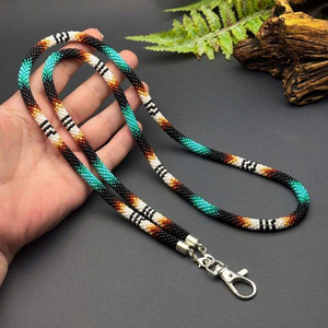 Lanière brodée de perles avec taille personnalisée, design portable, faite à la main, colorée, moderne, pour la rentrée scolaire et les fêtes - Product Image 4