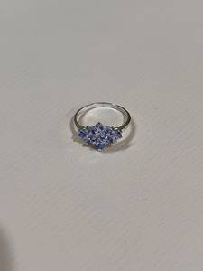 Anillo de Tanzanita Natural Clásico en Plata 925 para Compromiso, Aniversario y Uso Diario - Product Image 1