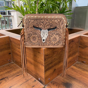 Date Western à la main en cuir usiné taureau outillage femmes bandoulière frange sacs de haute qualité à la main en cuir de vachette sac à bandoulière - Product Image 4