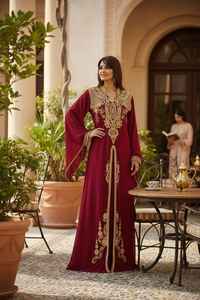 Abaya en satin de soie modeste, manches longues, longueur ras du sol, broderie, caftan, robe islamique pour femme, coupe droite, vente en gros Dubaï - Product Image 5