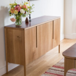 ตู้เก็บของไม้สำหรับห้องนั่งเล่นในห้องพักโรงแรม มีสองบานเปิด ขายในราคาที่เข้าถึงได้ - Product Image 6