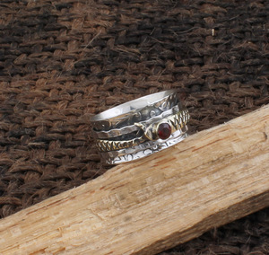 แหวนโกเมนสีแดงธรรมชาติ เงินแท้ 925 แหวนโกเมนแท้จากโมซัมบิกสำหรับผู้หญิง เครื่องประดับประจำเดือนมกราคม ขายส่ง - Product Image 5