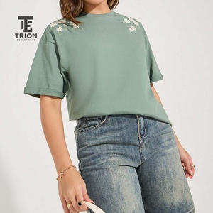 T-shirt à manches courtes pour femme, col rond, broderie florale, coupe ample décontractée, vêtements de printemps et d'été, 100% coton, tricoté - Product Image 3