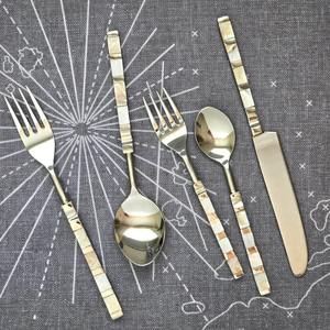 ชุดช้อนส้อมสแตนเลสพรีเมียมอย่างยั่งยืนสำหรับงานเลี้ยงขนาดใหญ่ งานรวมครอบครัว และโอกาสพิเศษ - Product Image 4