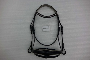Proveedor de bridas para caballos con cristales austriacos con perlas. - Product Image 3