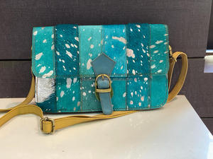 Nuevo diseño de pelo metálico en cuero reciclado Sling Bag Gypsy Real cuero genuino Vintage hecho a mano estilo occidental monederos de vaquera - Product Image 2